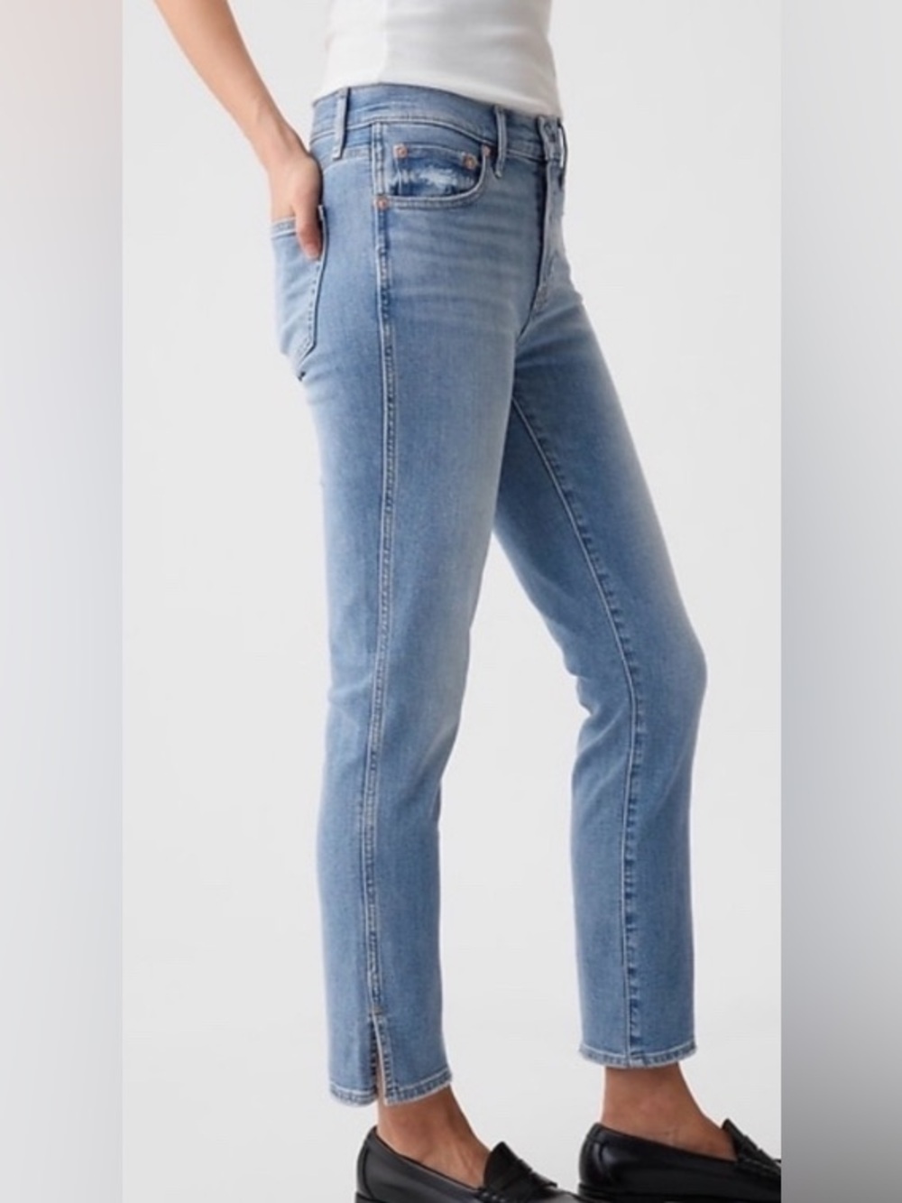 Gap Vintage Slim mid- rise side slit lightwash Jean 33